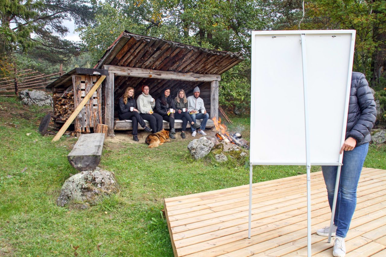 Kokoustila laavu ulkokokous
